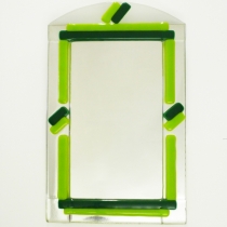 Zrcadlo se zeleným rámem